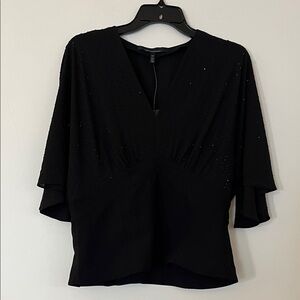 White House Black Market Black V-Neck Blouse – Size 12P / Large 🖤✨👚